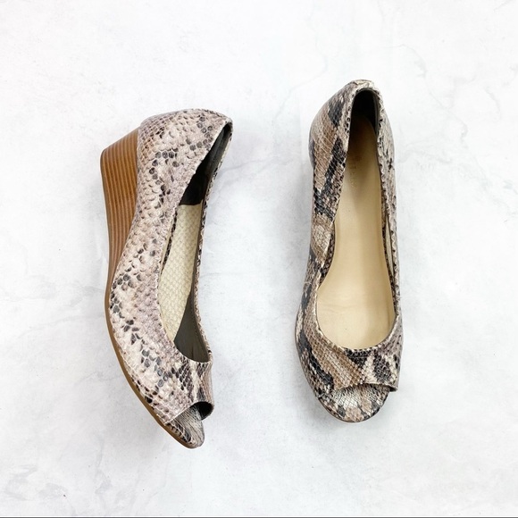 [Cole Haan] Peep Toe Snake Skin Wedges - Picture 5 of 8